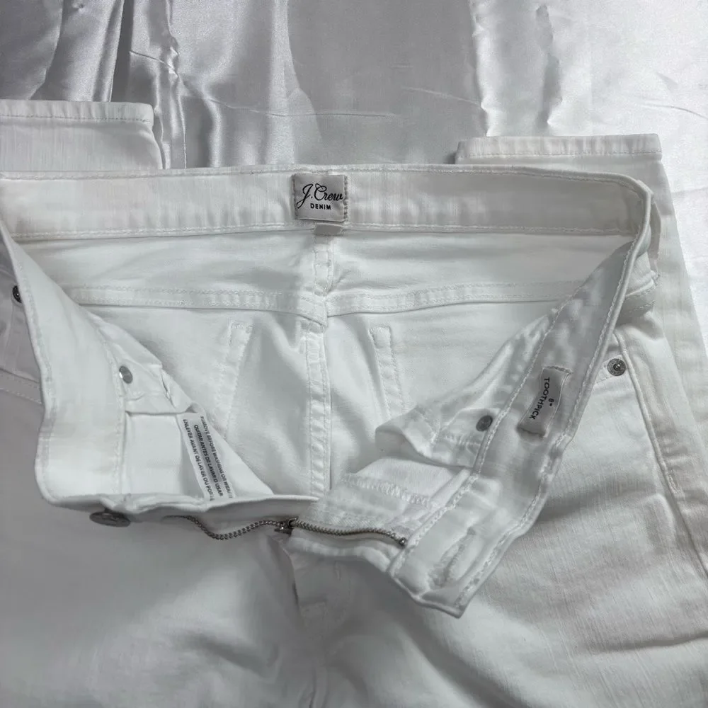 J. Crew Women’s Slim White Jeans. Size 30. Cool Look!  Nice Condition!